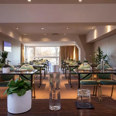 Du Port Hotel 4*