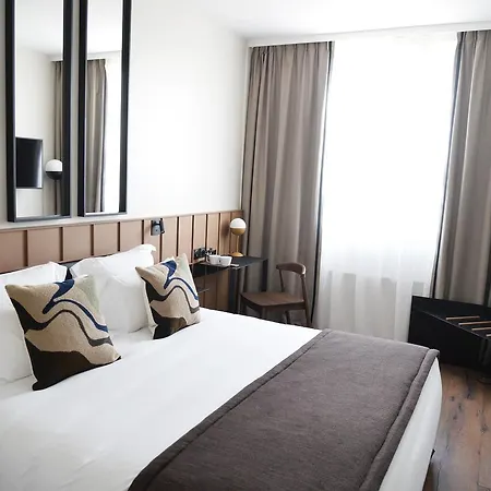 Du Port Hotel