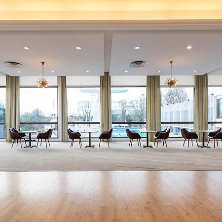 Hotel Du Port 4*