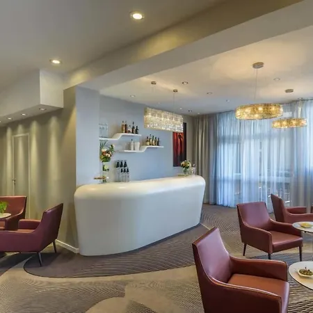 Du Port Hotel 4*
