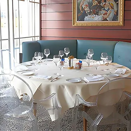 Du Port Ξενοδοχείο 4*